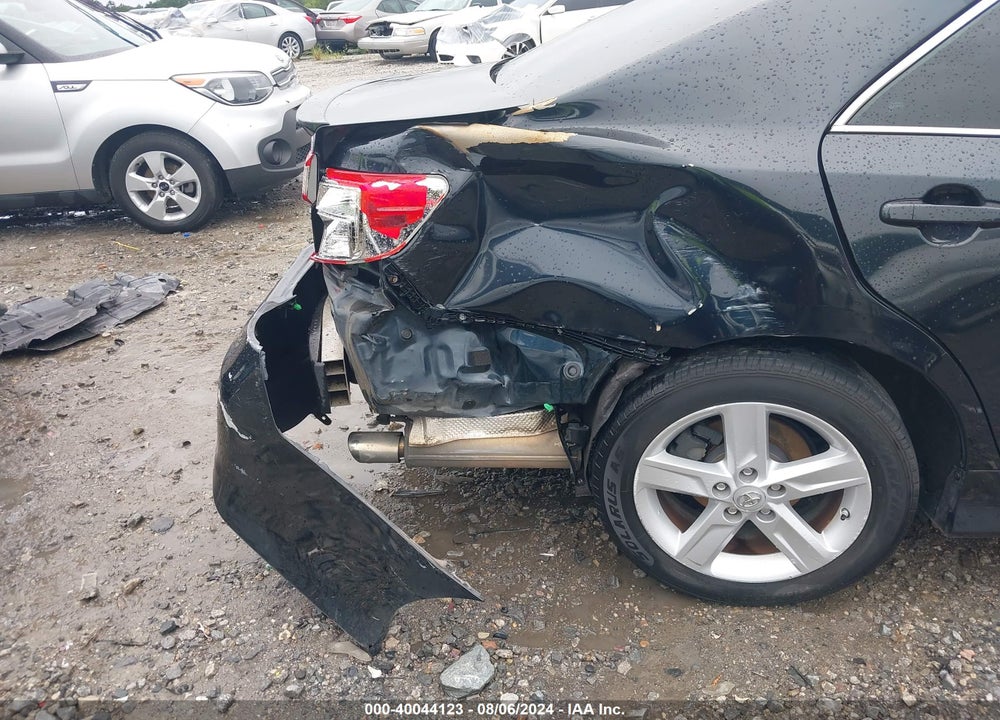 2014 TOYOTA CAMRY SE VIN: 4T1BF1FK5EU447246