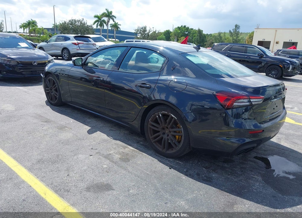 2023 MASERATI GHIBLI MODENA VIN: ZAM57YSM6PX411111