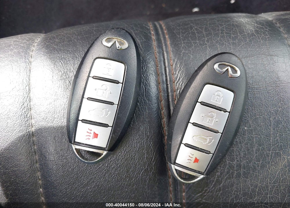 2016 INFINITI QX70 VIN: JN8CS1MW3GM751371
