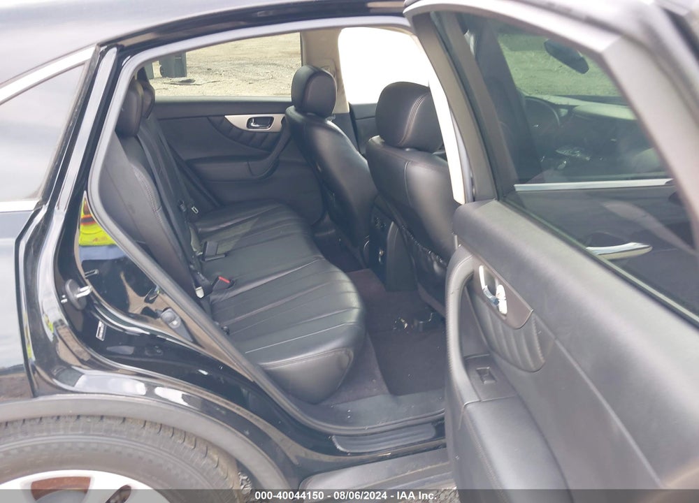 2016 INFINITI QX70 VIN: JN8CS1MW3GM751371
