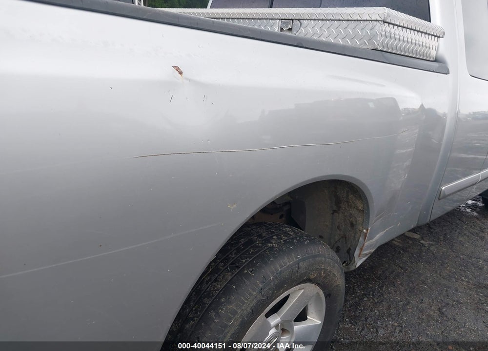 2005 NISSAN TITAN SE VIN: 1N6BA06B65N552236