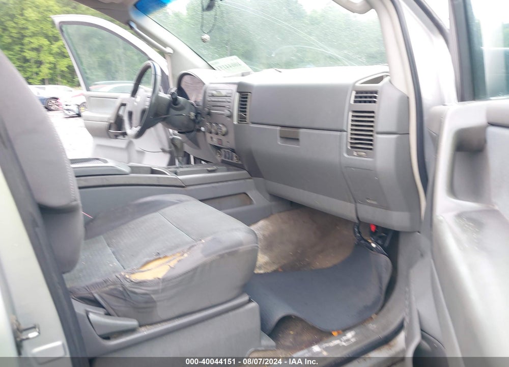 2005 NISSAN TITAN SE VIN: 1N6BA06B65N552236