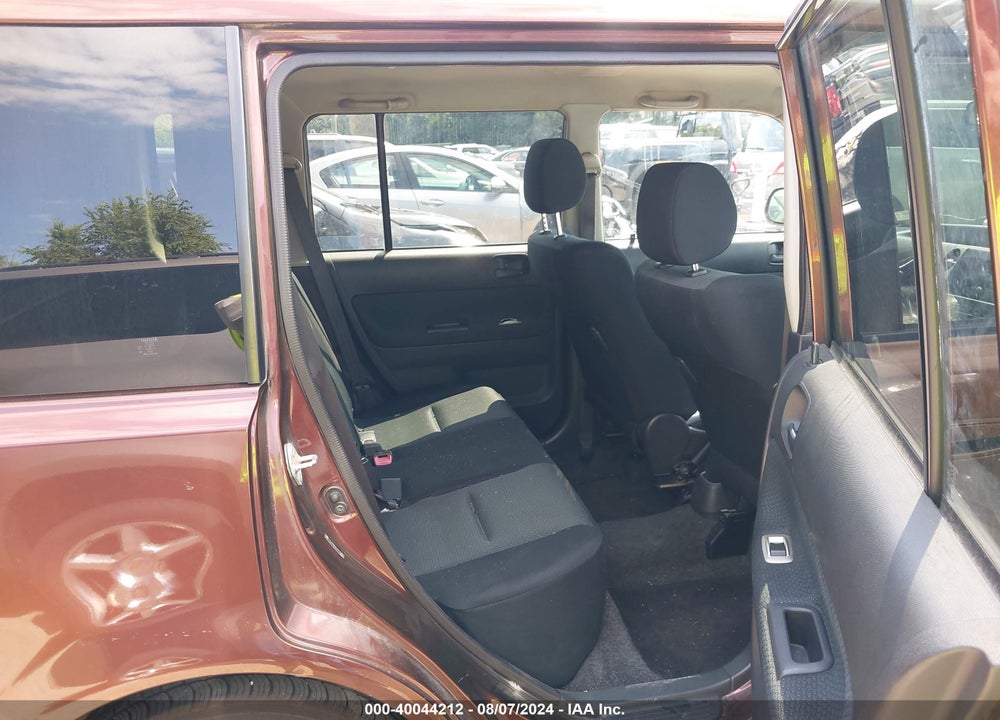 2006 SCION XB VIN: JTLKT324664125852