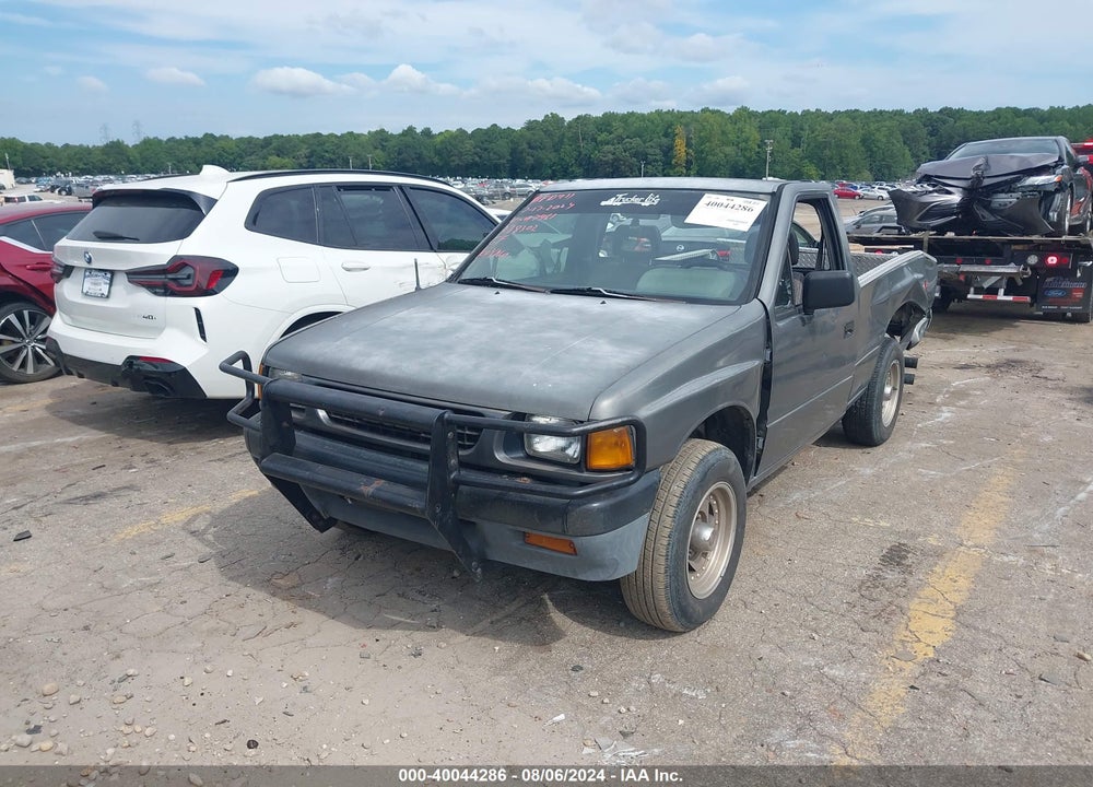 1992 ISUZU CONVENTIONAL SHORT WHEELBASE VIN: 4S1CL11L7N4217461