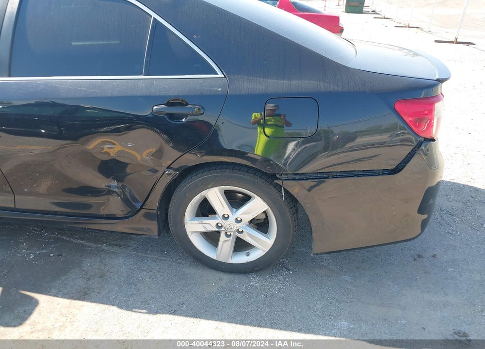2013 TOYOTA CAMRY SE VIN: 4T1BF1FK5DU282622