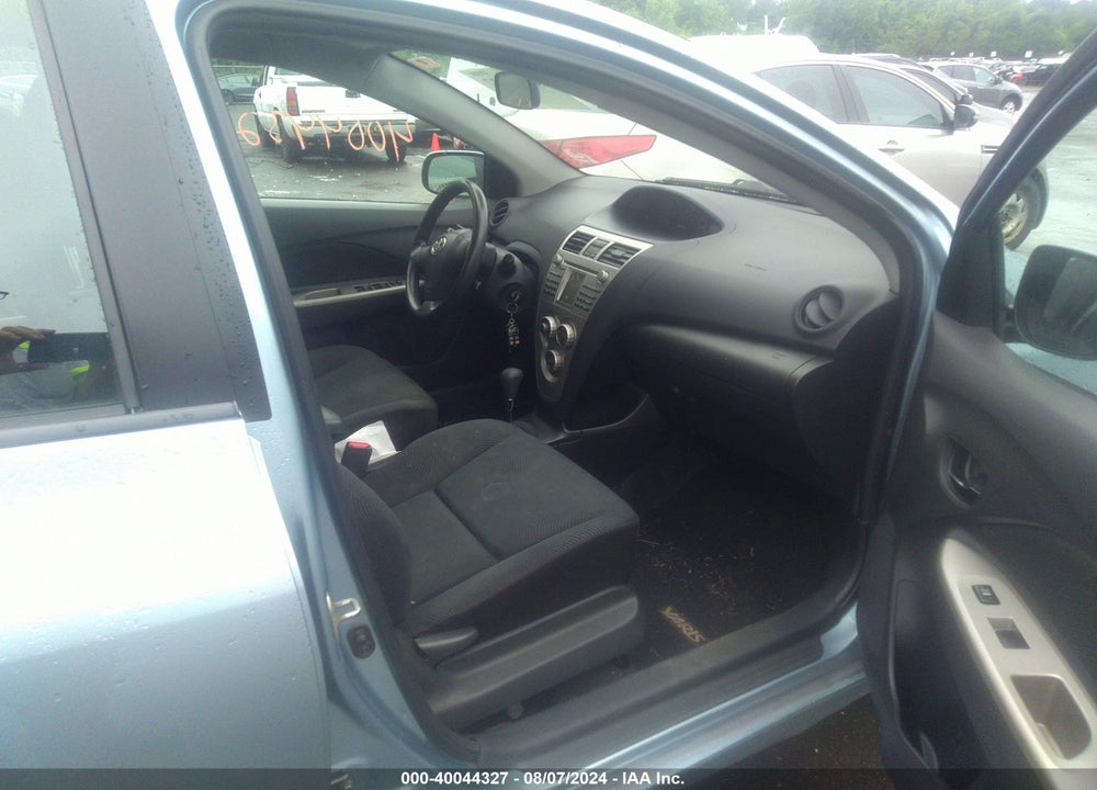 2010 TOYOTA YARIS VIN: JTDBT4K37A1397619