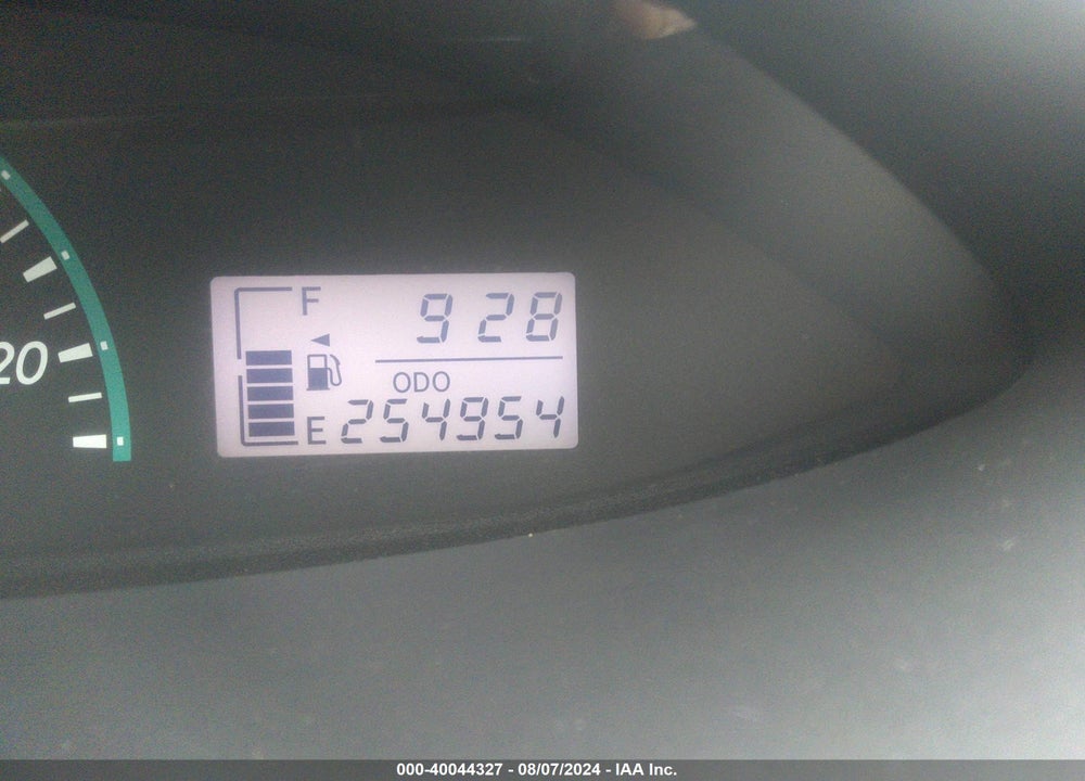 2010 TOYOTA YARIS VIN: JTDBT4K37A1397619