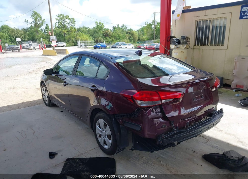 2018 KIA FORTE LX VIN: 3KPFK4A74JE169860