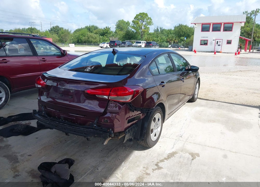 2018 KIA FORTE LX VIN: 3KPFK4A74JE169860