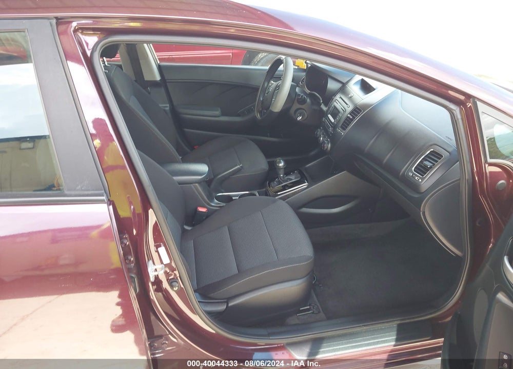 2018 KIA FORTE LX VIN: 3KPFK4A74JE169860