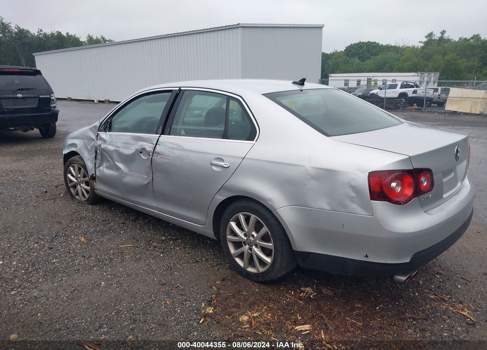 2010 VOLKSWAGEN JETTA SE VIN: 3VWRZ7AJ8AM007755
