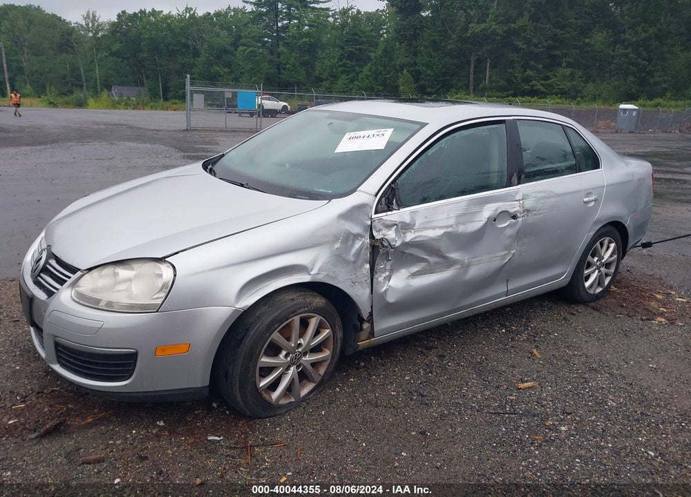 2010 VOLKSWAGEN JETTA SE VIN: 3VWRZ7AJ8AM007755