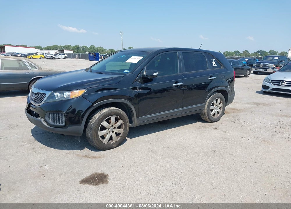 2013 KIA SORENTO LX VIN: 5XYKT3A18DG369911