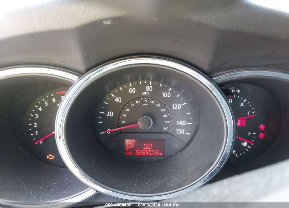 2013 KIA SORENTO LX VIN: 5XYKT3A18DG369911