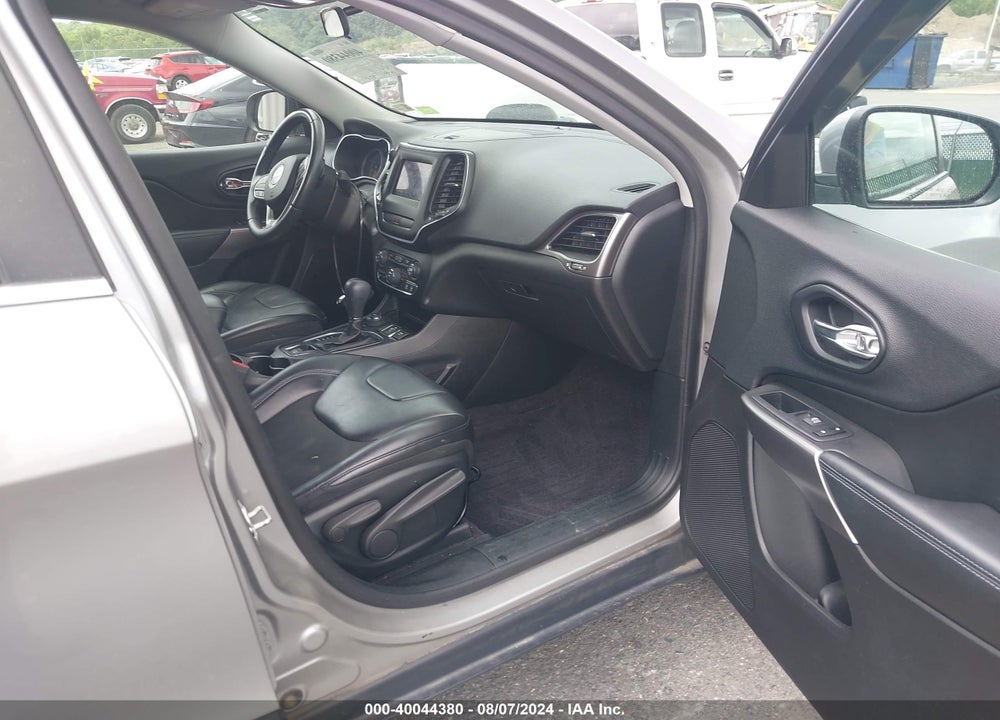 2019 JEEP CHEROKEE LATITUDE PLUS 4X4 VIN: 1C4PJMLB6KD181293