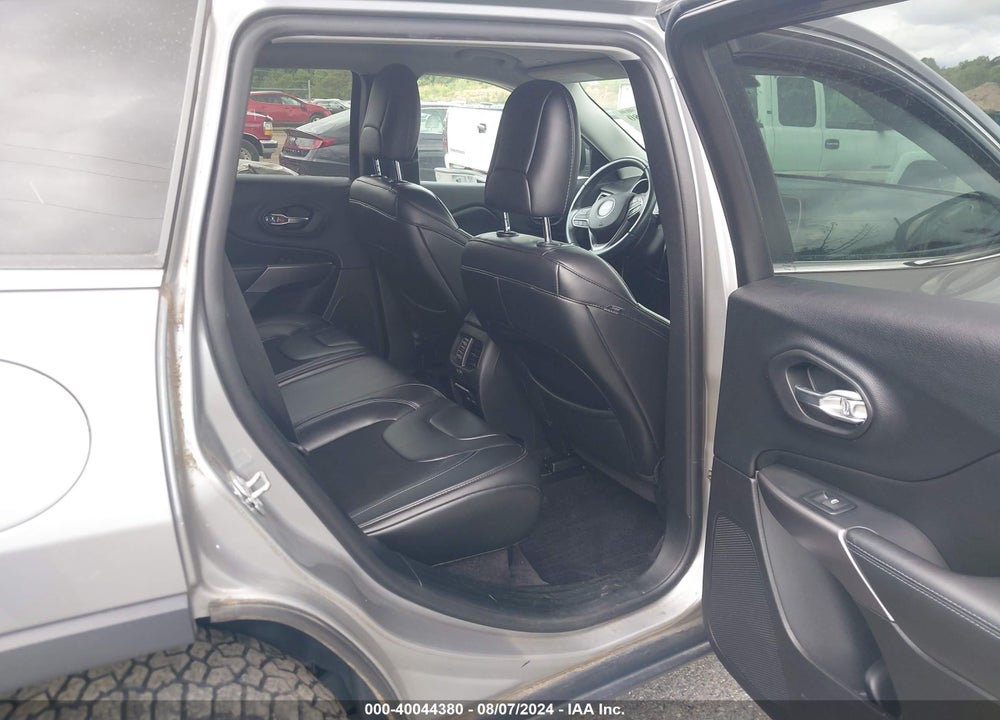 2019 JEEP CHEROKEE LATITUDE PLUS 4X4 VIN: 1C4PJMLB6KD181293