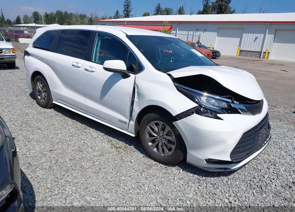 2021 TOYOTA SIENNA LE VIN: 5TDKRKEC6MS046321
