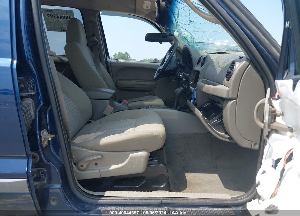 2005 JEEP LIBERTY SPORT VIN: 1J4GL48K15W522797