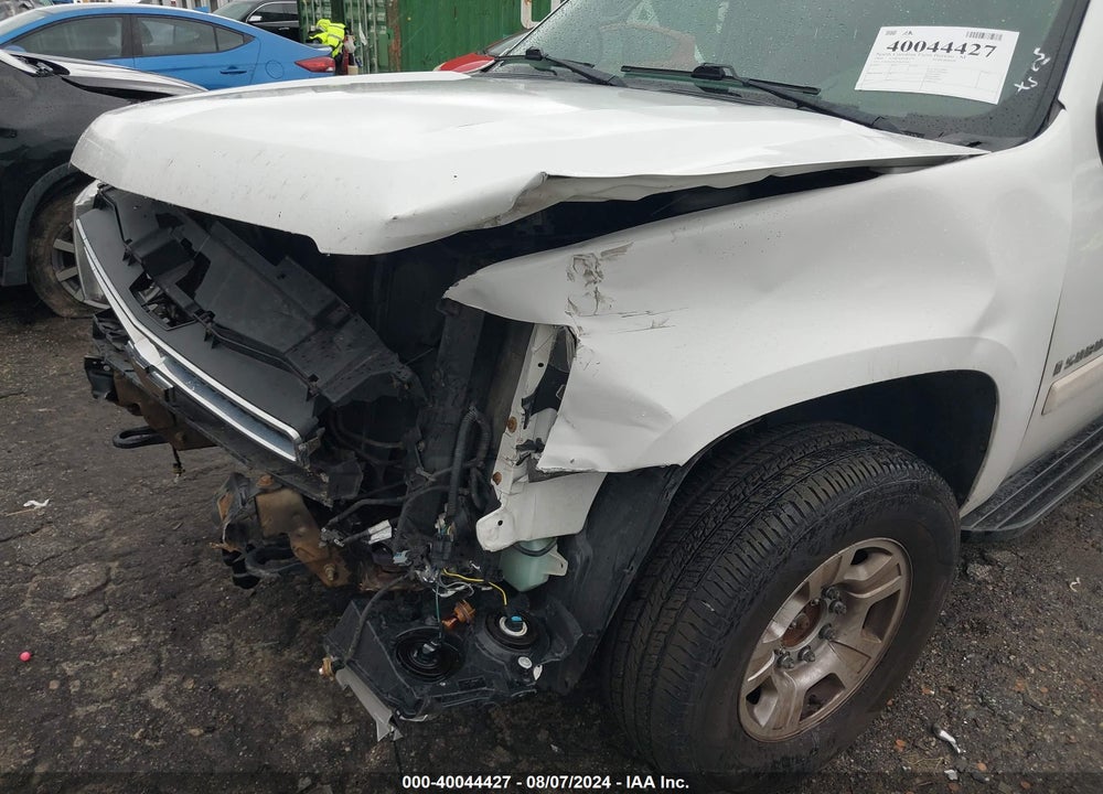 2009 CHEVROLET SUBURBAN 2500 LT1 VIN: 1GNGK56K29R227043