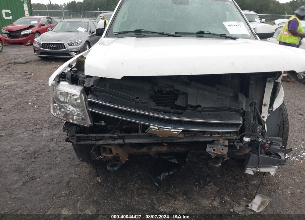 2009 CHEVROLET SUBURBAN 2500 LT1 VIN: 1GNGK56K29R227043