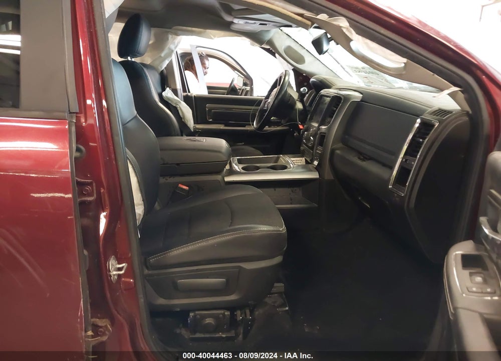2018 RAM 2500 BIG HORN 4X4 6'4 BOX VIN: 3C6UR5DL8JG348089