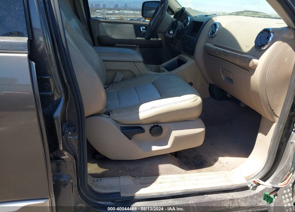 2005 FORD EXPEDITION EDDIE BAUER/KING RANCH VIN: 1FMFU18505LA98372