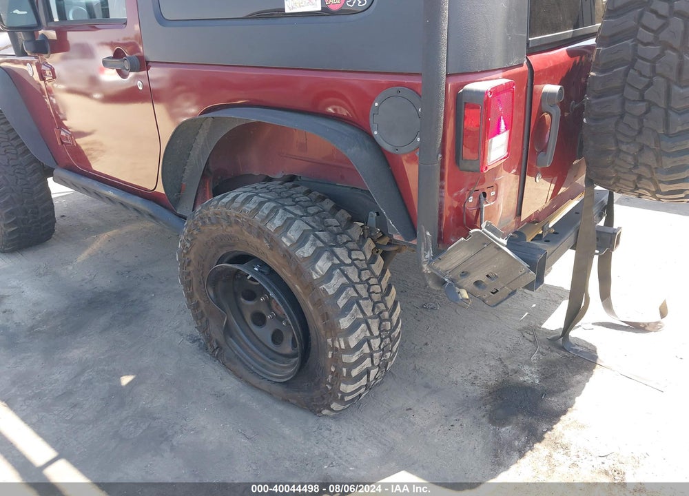 2010 JEEP WRANGLER SAHARA VIN: 1J4GA5D16AL118463