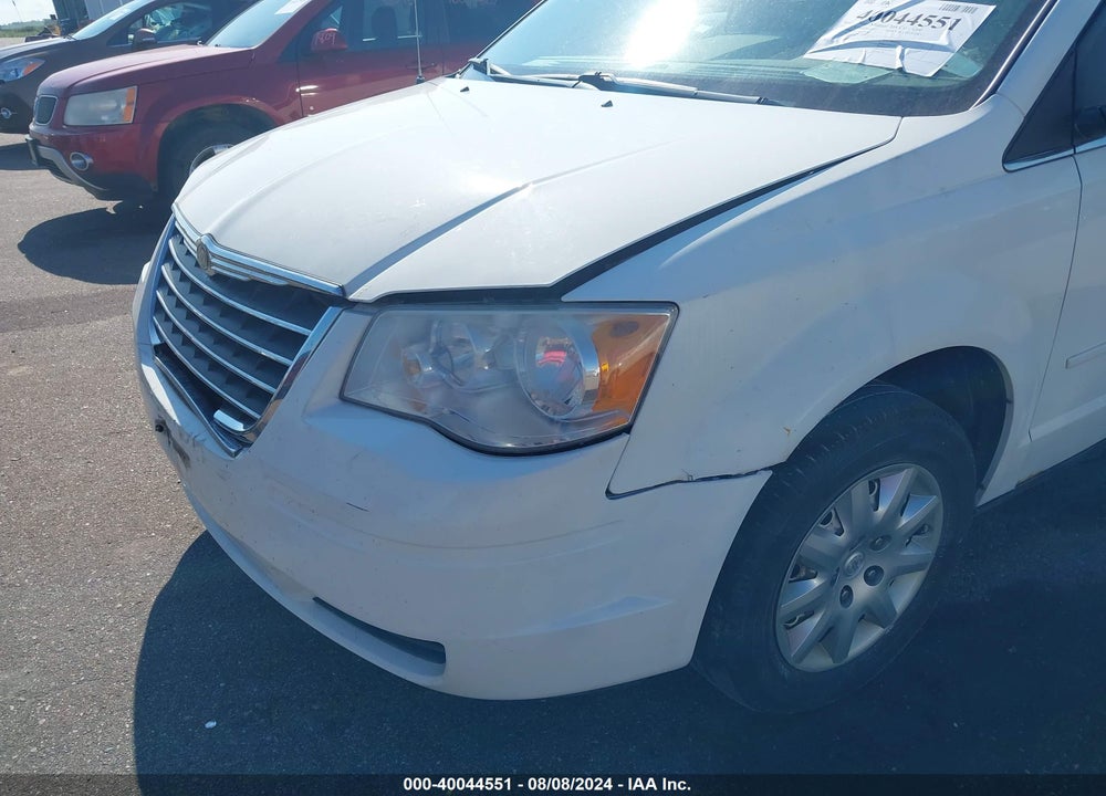 2009 CHRYSLER TOWN & COUNTRY LX VIN: 2A8HR44E09R637990