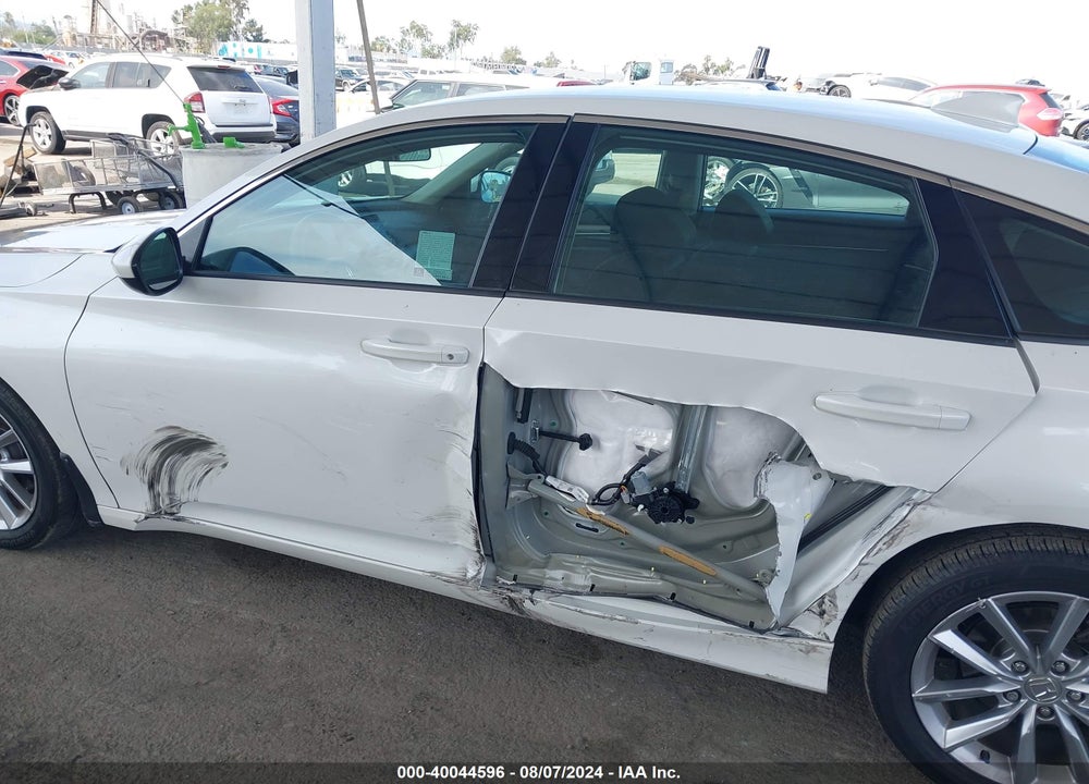 2022 HONDA ACCORD VIN: 1HGCV1F17NA057710