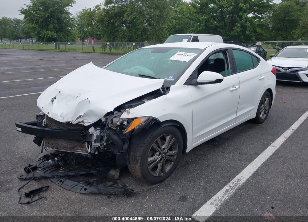 2018 HYUNDAI ELANTRA SEL VIN: 5NPD84LF4JH260293