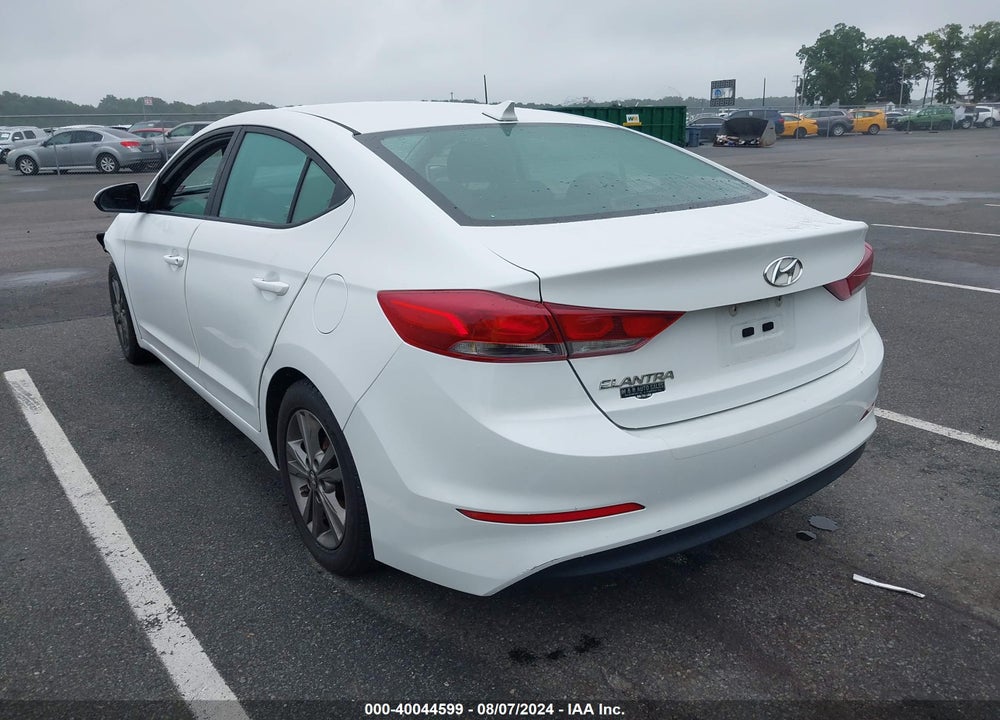 2018 HYUNDAI ELANTRA SEL VIN: 5NPD84LF4JH260293