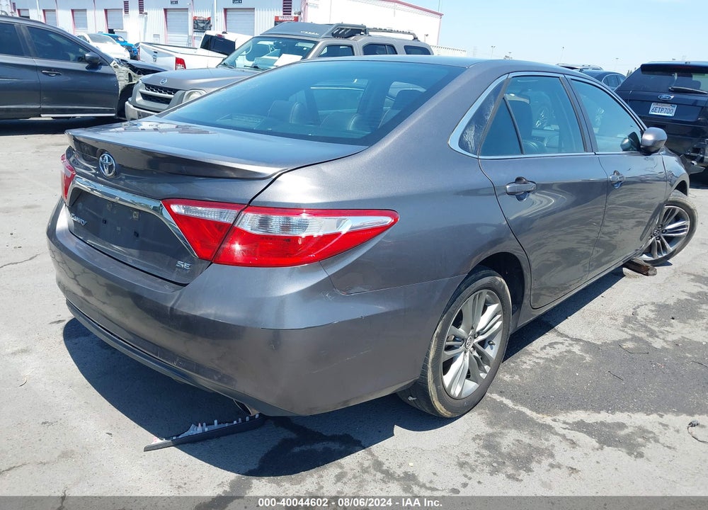 2015 TOYOTA CAMRY SE VIN: 4T1BF1FK5FU011997
