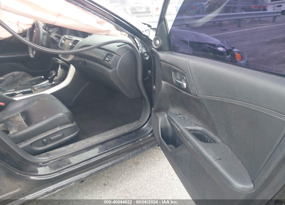 2013 HONDA ACCORD EX-L VIN: 1HGCR2F86DA051810