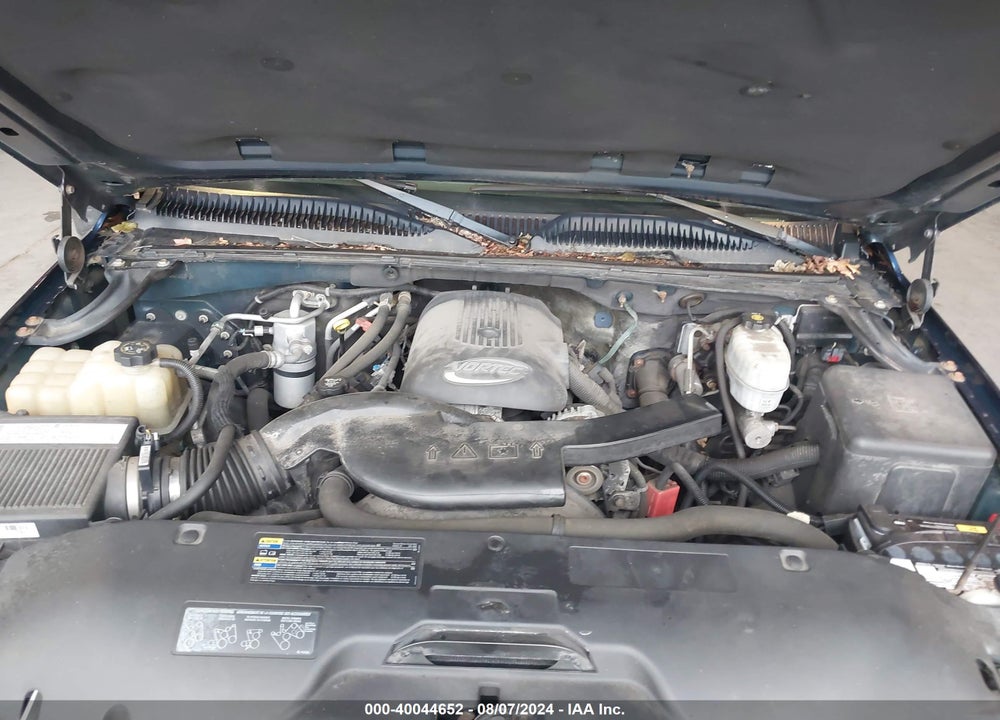 2004 CHEVROLET SUBURBAN 2500 LT VIN: 3GNGK26U44G212147