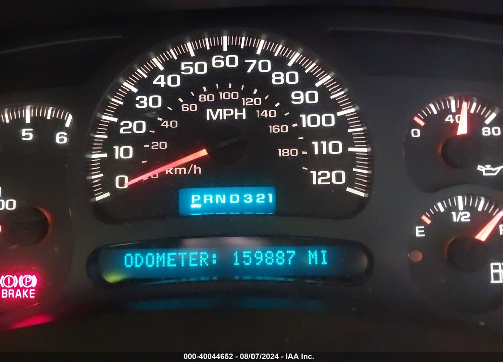2004 CHEVROLET SUBURBAN 2500 LT VIN: 3GNGK26U44G212147
