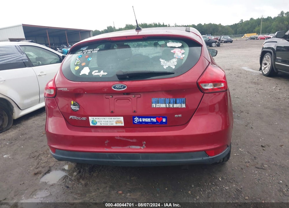 2015 FORD FOCUS SE VIN: 1FADP3K25FL318223