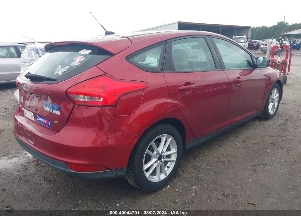 2015 FORD FOCUS SE VIN: 1FADP3K25FL318223