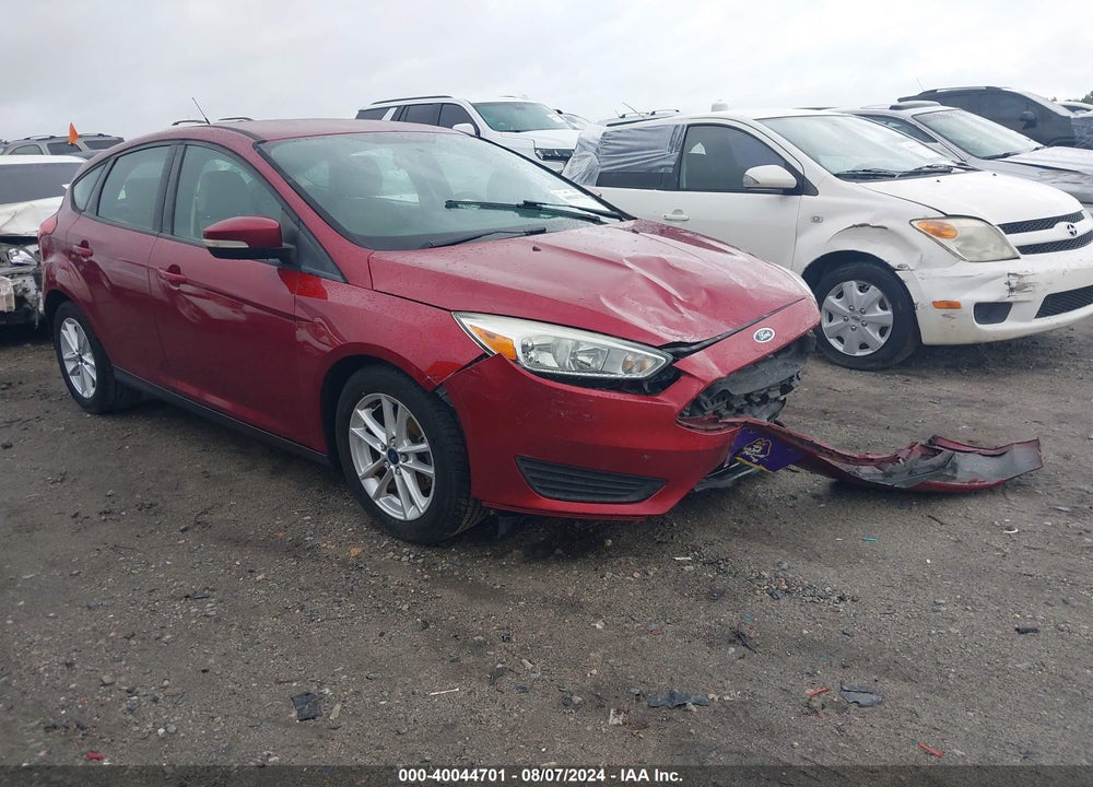 2015 FORD FOCUS SE VIN: 1FADP3K25FL318223