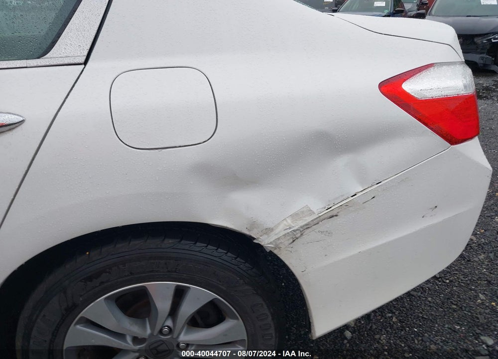 2015 HONDA ACCORD LX VIN: 1HGCR2F38FA225562