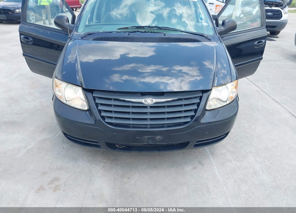 2007 CHRYSLER TOWN & COUNTRY VIN: 1A4GJ45R77B120493