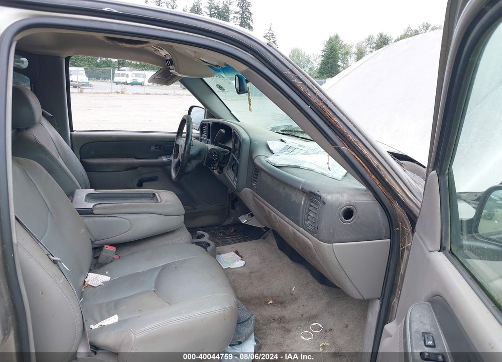 2003 GMC YUKON SLE VIN: 1GKEC13V83J165596