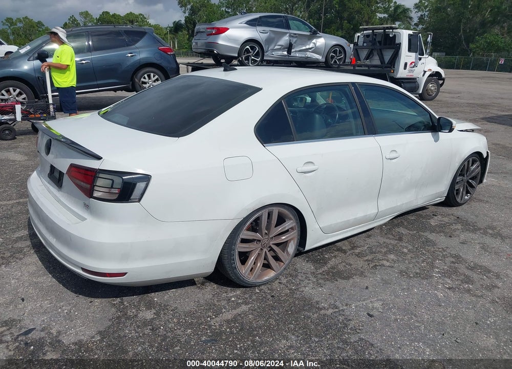 2016 VOLKSWAGEN JETTA 1.4T SE VIN: 3VWD67AJ2GM408925