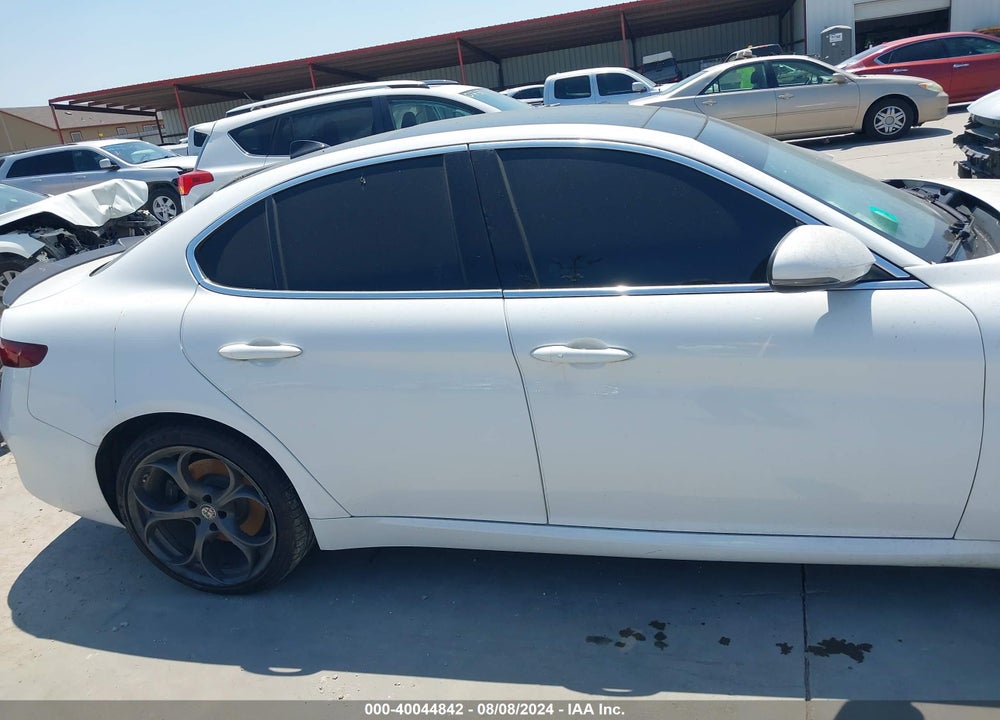 2018 ALFA ROMEO GIULIA TI LUSSO RWD VIN: ZARFAECNXJ7593909