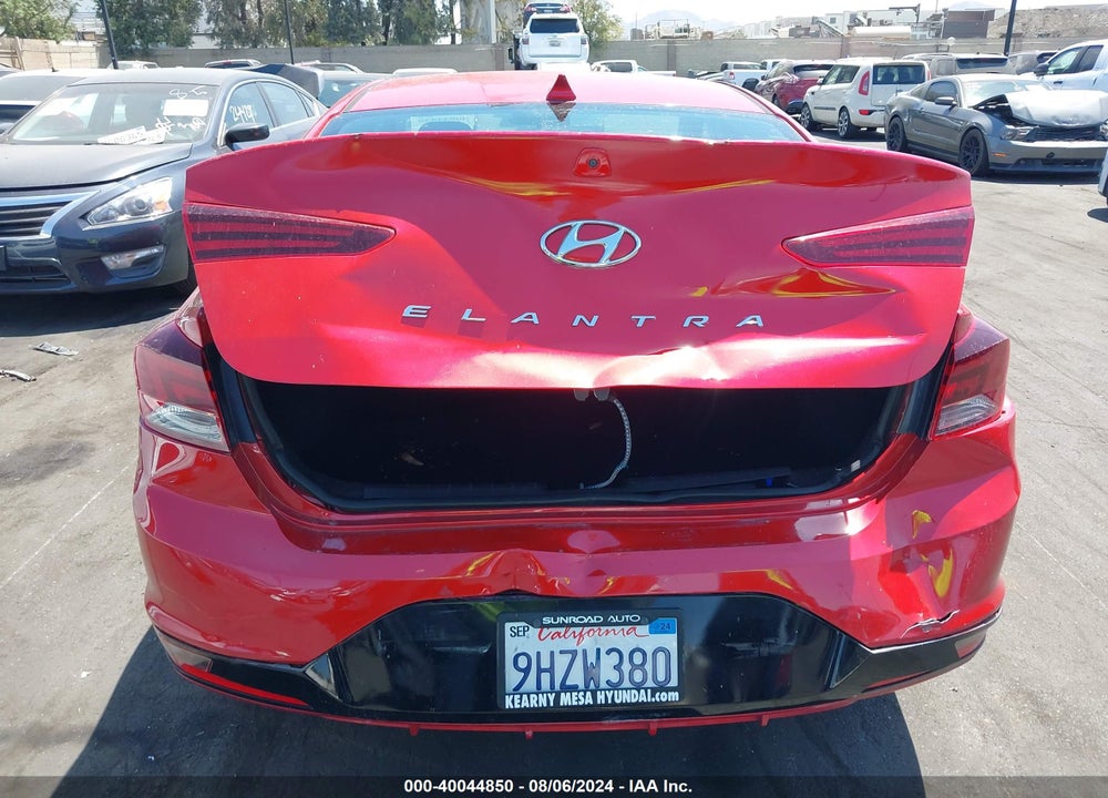 2020 HYUNDAI ELANTRA SEL VIN: 5NPD84LF5LH561318