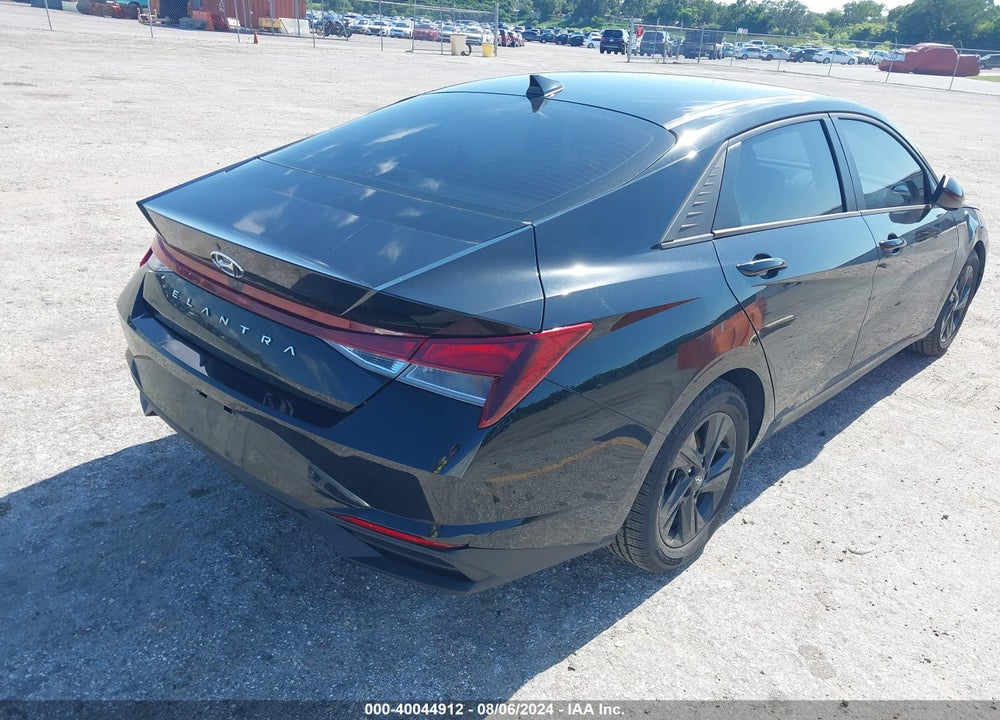 2021 HYUNDAI ELANTRA SEL VIN: 5NPLM4AG1MH032727