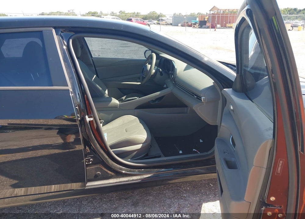 2021 HYUNDAI ELANTRA SEL VIN: 5NPLM4AG1MH032727