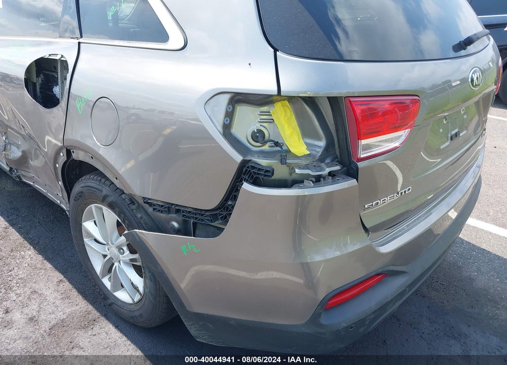 2018 KIA SORENTO 2.4L LX VIN: 5XYPGDA33JG377167