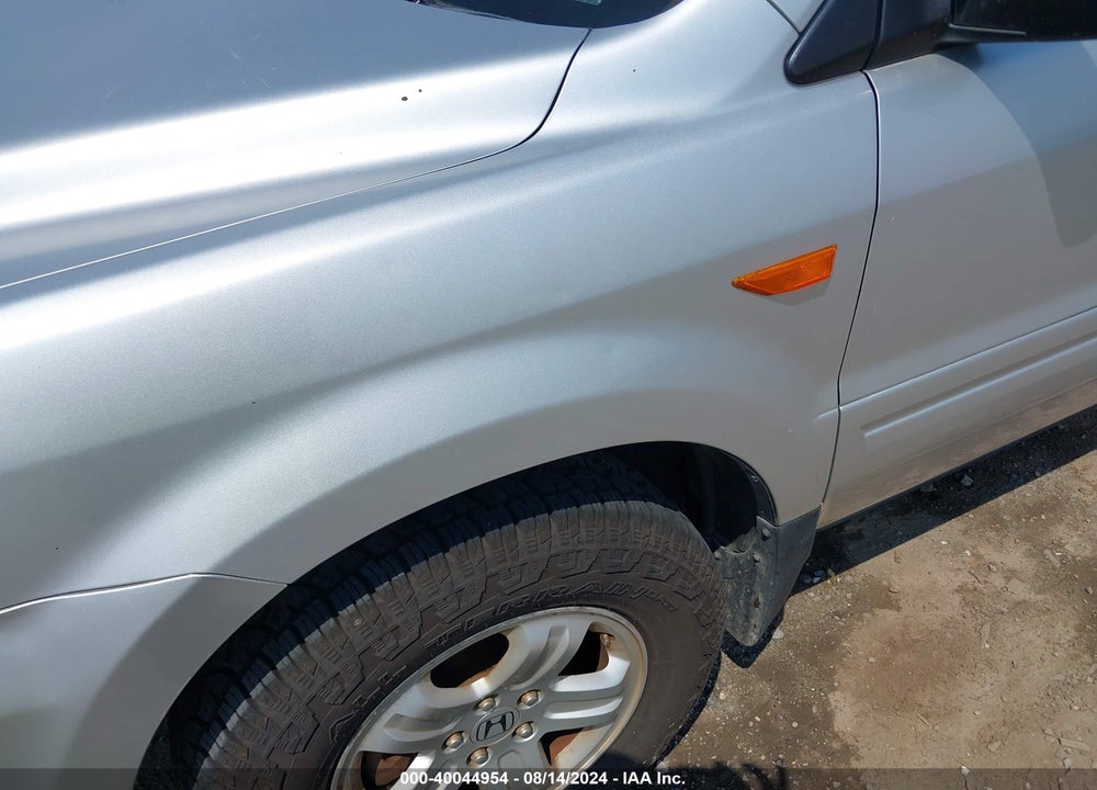 2007 HONDA PILOT LX VIN: 5FNYF28187B035021