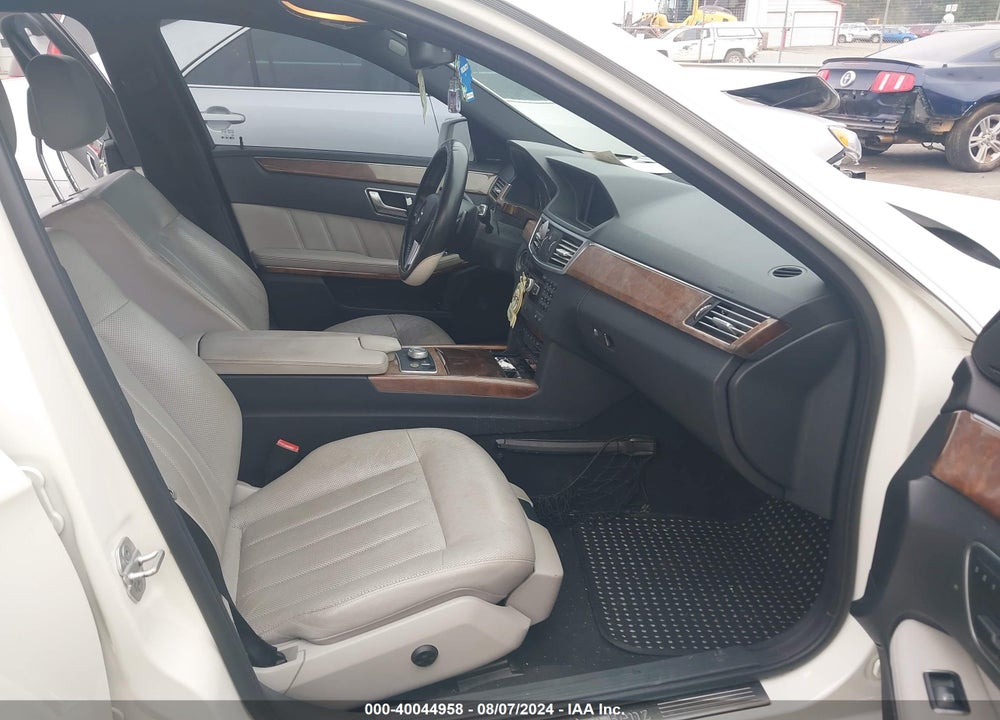 2012 MERCEDES-BENZ E 550 4MATIC VIN: WDDHF9BB0CA597465