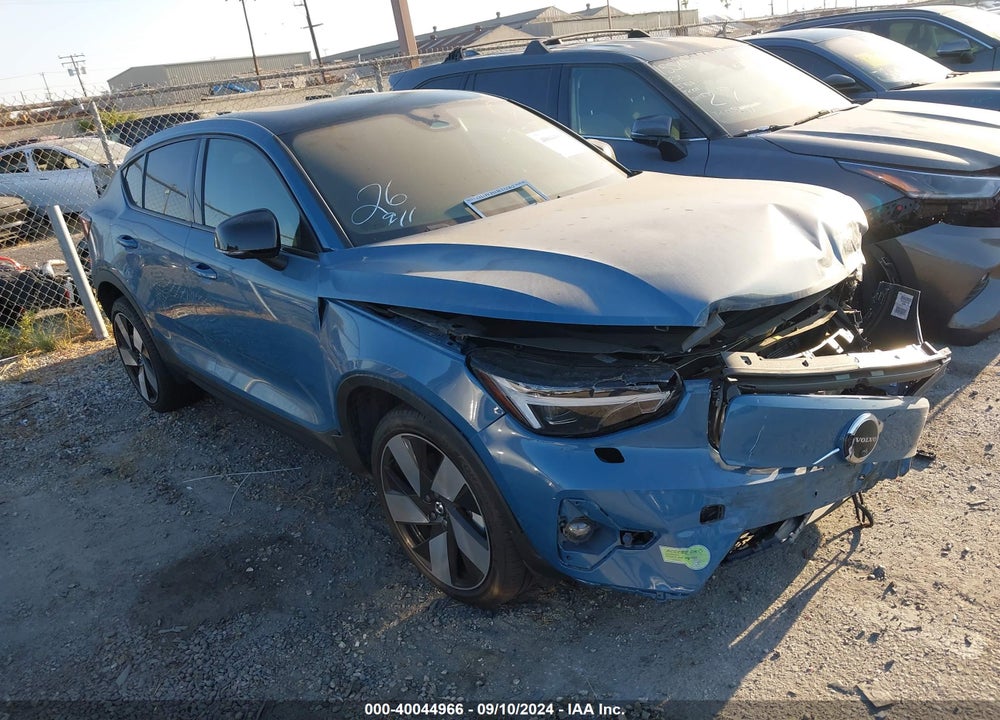 2023 VOLVO C40 RECHARGE PURE ELECTRIC TWIN ULTIMATE VIN: YV4ED3GM8P2047583